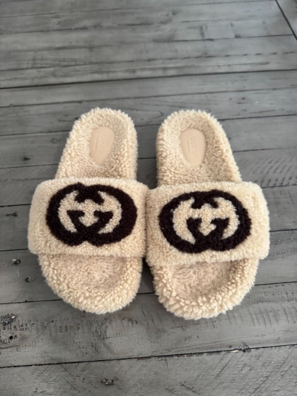 GUCCI Interlocking G Logo Shearling Wool Slides Sandals Light Brown 37